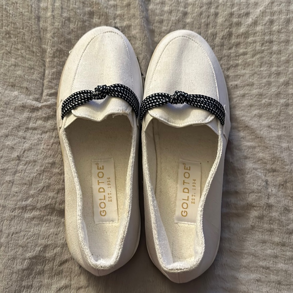 Women’s slip on flats- SZ 6.5 W